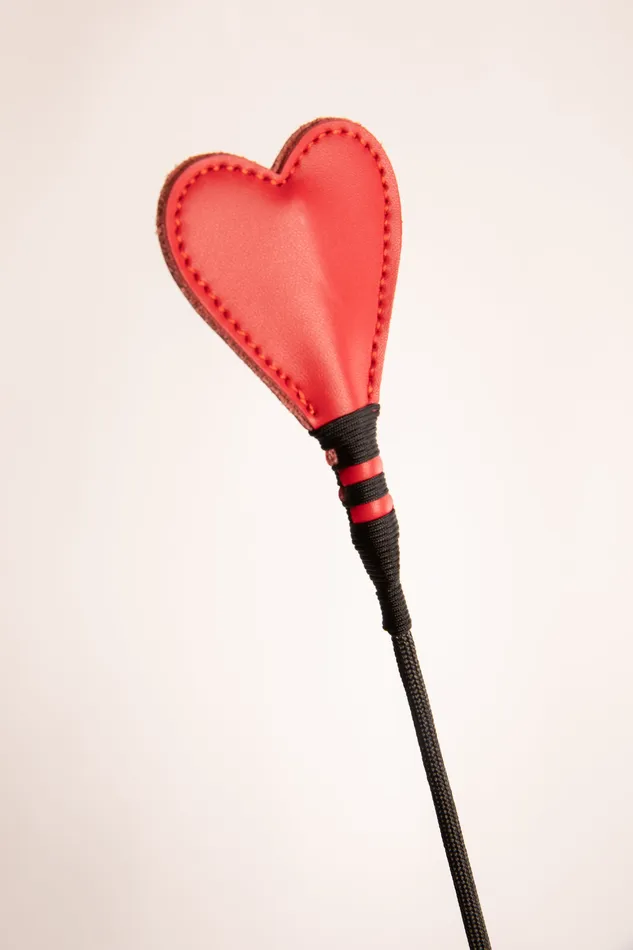 Female Sex Toys | O-PRODUCTS Frustino con Cuore in Eco Pelle Rosso